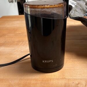 KRUPS electric blade coffee grinder, model Type F203 (200W)